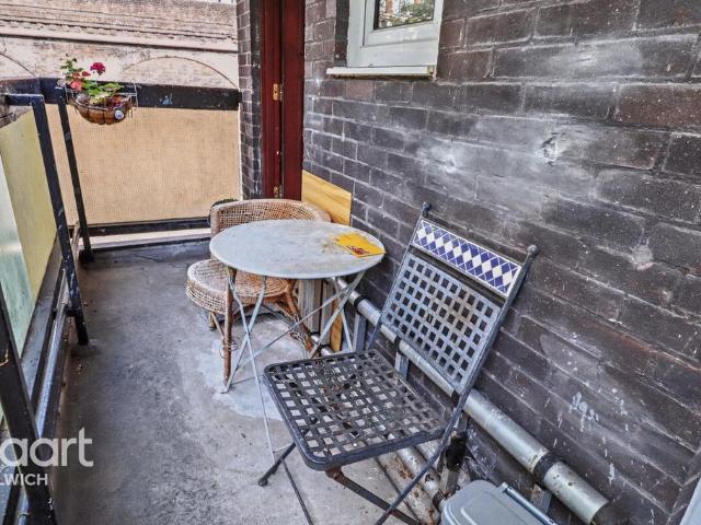 Flat for rent in Camberwell, Greater London