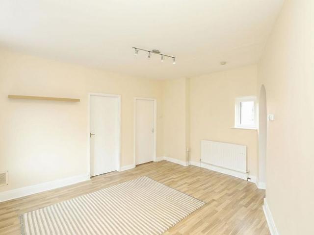 Apartment for rent in Malin Bridge, Hillsborough