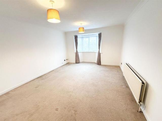 Apartment for rent in Glyne Gap, Heathlands