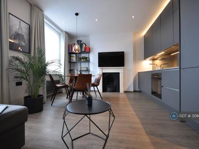 Apartment for rent in London Borough of Newham, Greater London