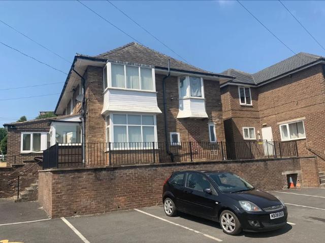 Flat for rent in Greengates, West Yorkshire