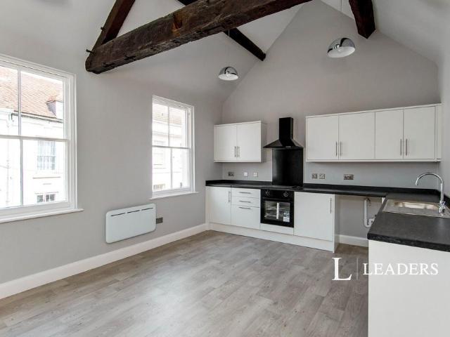 Flat for rent in Red Hill, Worcestershire