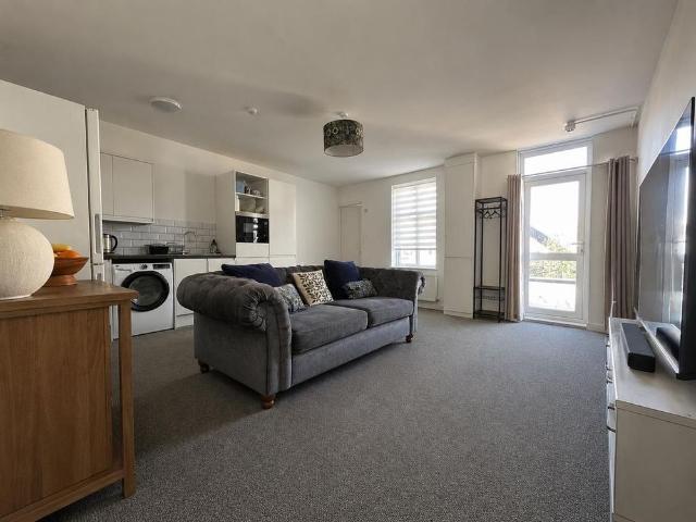 Apartment for rent in Upton, Acol