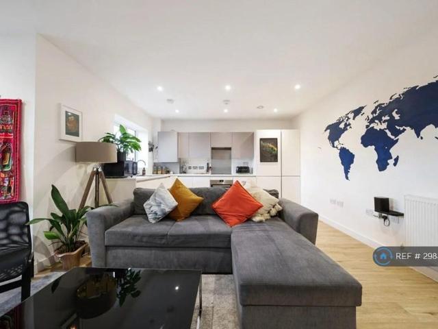 Apartment for rent in London Borough of Hounslow, Greater London
