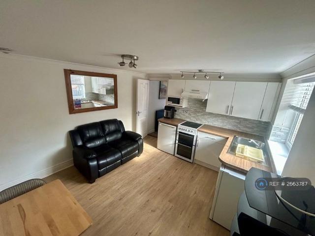 Apartment for rent in Rodbourne, Swindon