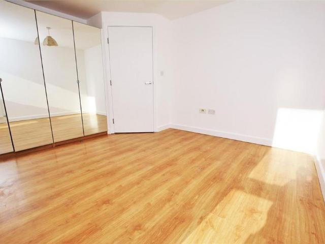 Apartment for rent in South Wimbledon, Greater London