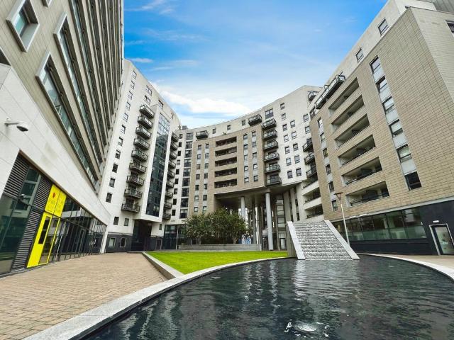 Flat for rent in Richmond Hill, West Yorkshire
