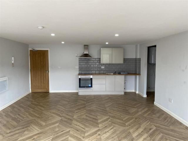 Flat for rent in Castle Hall, Greenheys