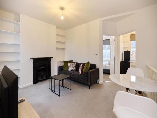 Apartment for rent in London Borough of Lambeth, Greater London