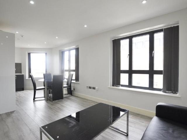 Flat for rent in Seven Kings, Greater London