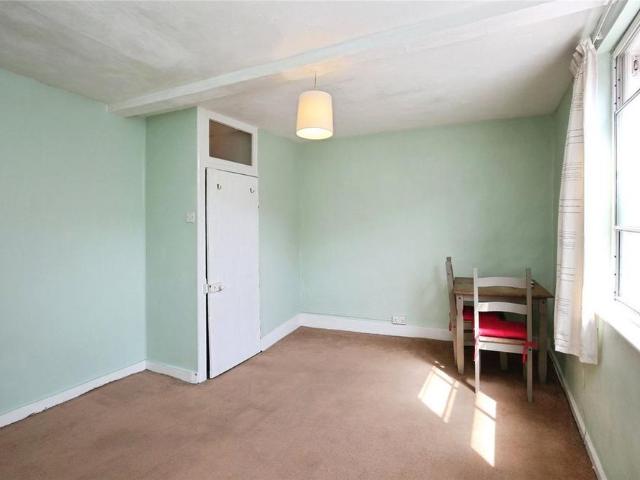 Apartment for rent in Caldecott, Dromore