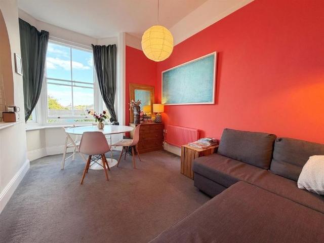 Apartment for rent in Oakfield, Ryde