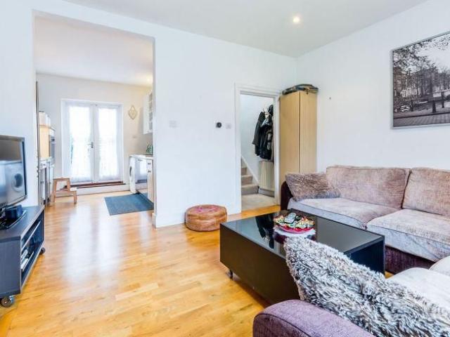 Apartment for rent in Chalk Farm, Cat Hill