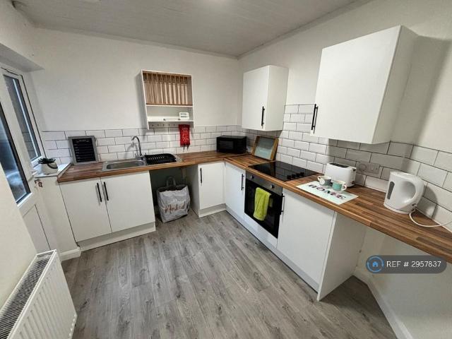 Flat for rent in Bootle, Sefton