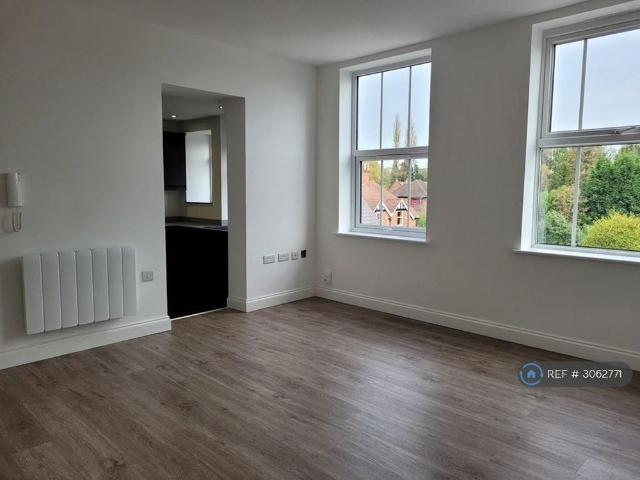 Apartment for rent in Maney, Birmingham
