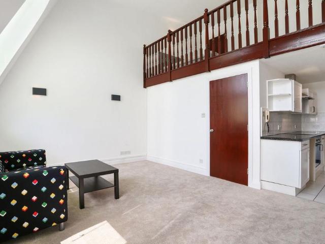 Apartment for rent in London Borough of Hounslow, Greater London