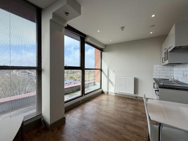 Apartment for rent in Ringlestone, Midway