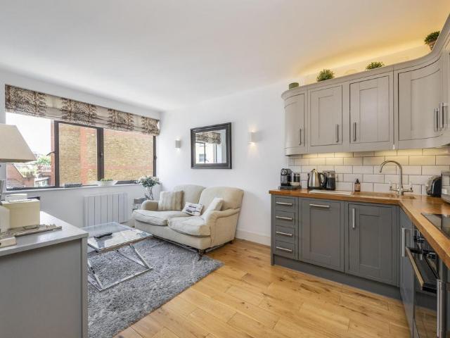 Flat for rent in Chelsea, Greater London