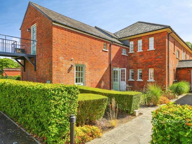 Flat for rent in Evershot, Oxfordshire