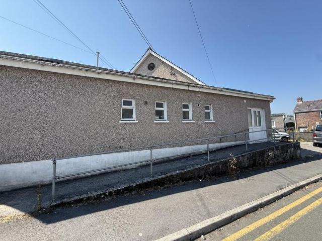 Apartment for rent in Cwarter Bach, Lower Brynamman