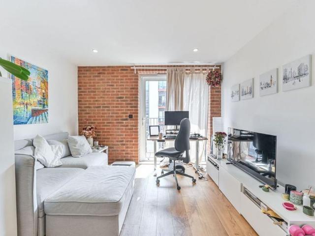Apartment for rent in Glyndon, Shooters Hill