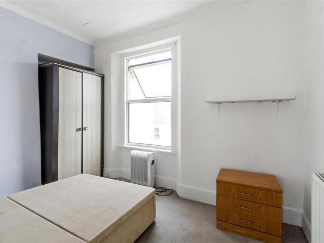 Apartment for rent in West Hoe, Mount Wise