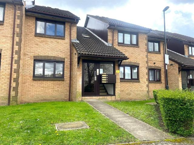 Flat for rent in London Borough of Croydon, Isle Of Man