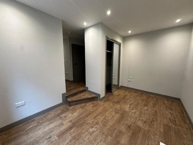 Apartment for rent in Ringlestone, Midway