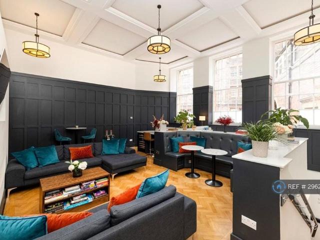 Apartment for rent in Broughton, Scotland