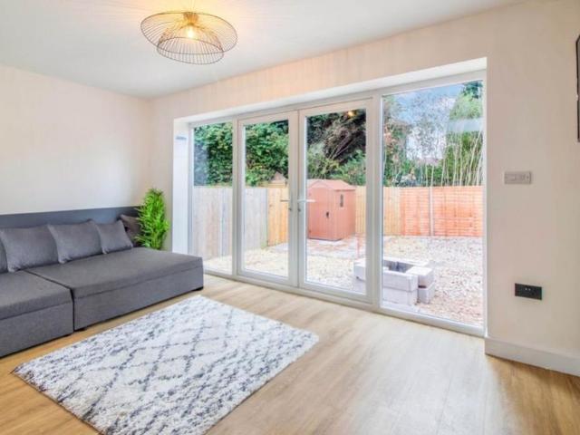 Room for rent in Attenborough, East Midlands