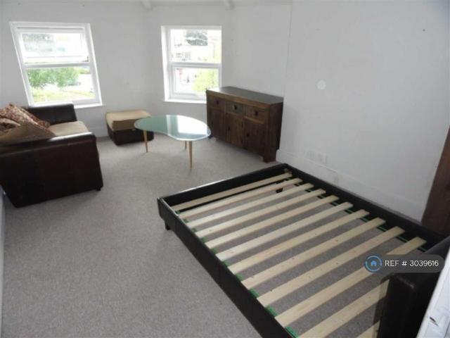 Apartment for rent in Lansdowne, Springbourne
