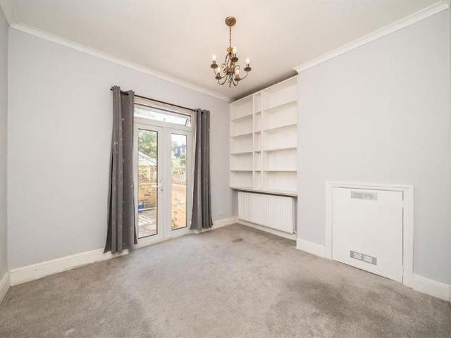 Apartment for rent in Strawberry Hill, Greater London