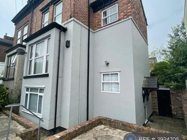 Flat for rent in Calderstones, Isle Of Man
