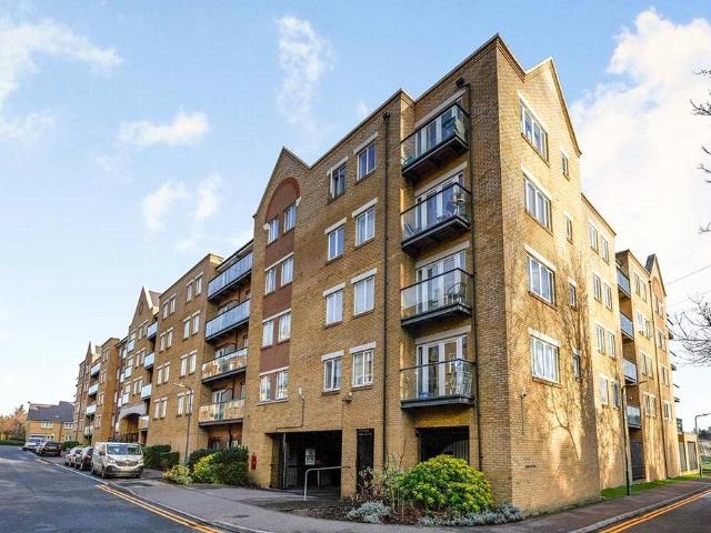 Flat for rent in Ebbsfleet, Monks Orchard