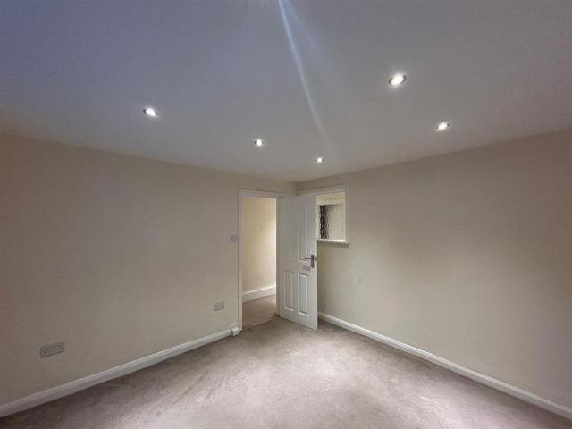 Apartment for rent in Aldrington