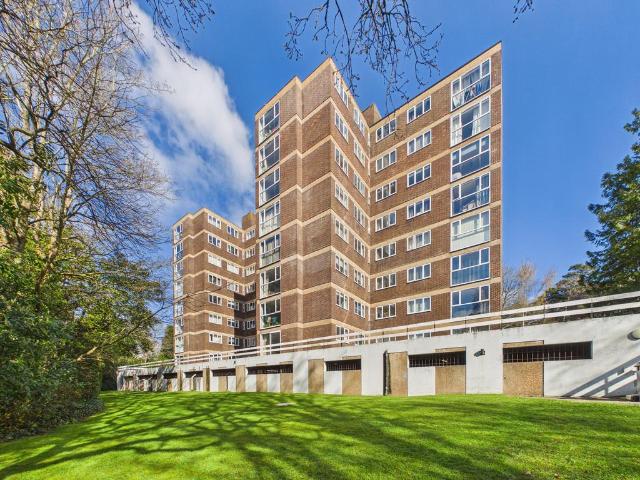 Flat for rent in Talbot Woods, Bournemouth