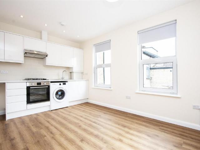 Flat for rent in Beckenham, Penge