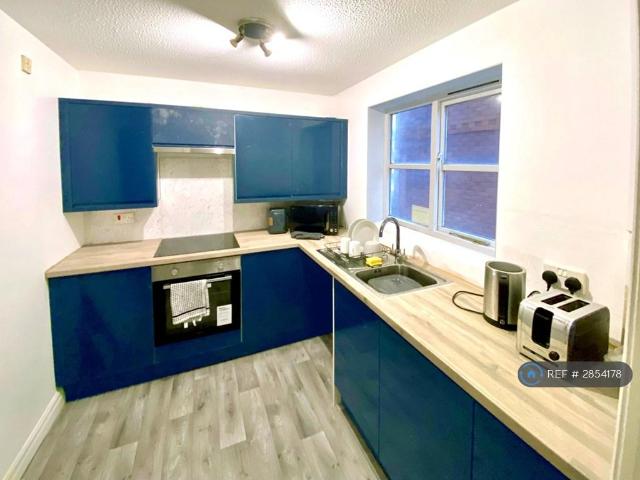 Flat for rent in Claremont, Blackpool