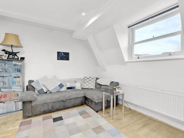 Flat for rent in Bermondsey, Isle Of Man