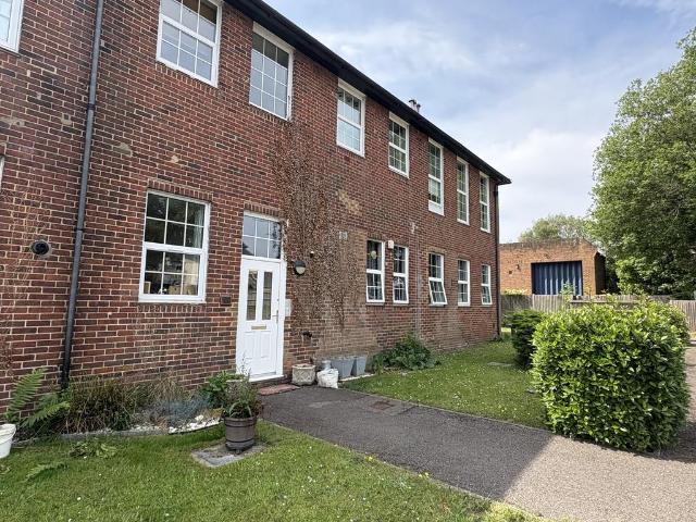 Flat for rent in Willesborough Lees, Bridgefield