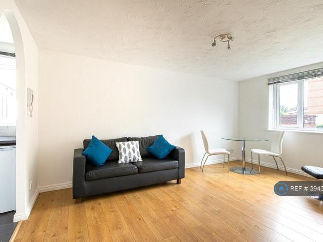 Flat for rent in Northumberland Heath, Greater London