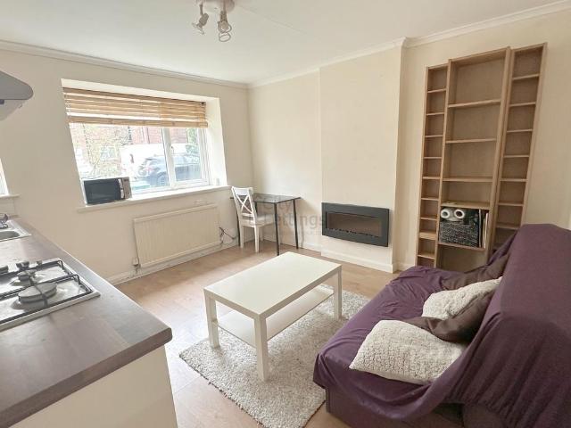 Flat for rent in Haddon, East Midlands
