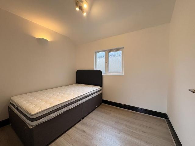 Apartment for rent in Falcon Lodge, Wales