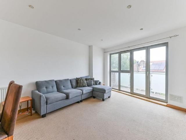 Apartment for rent in London Borough of Lambeth, Greater London