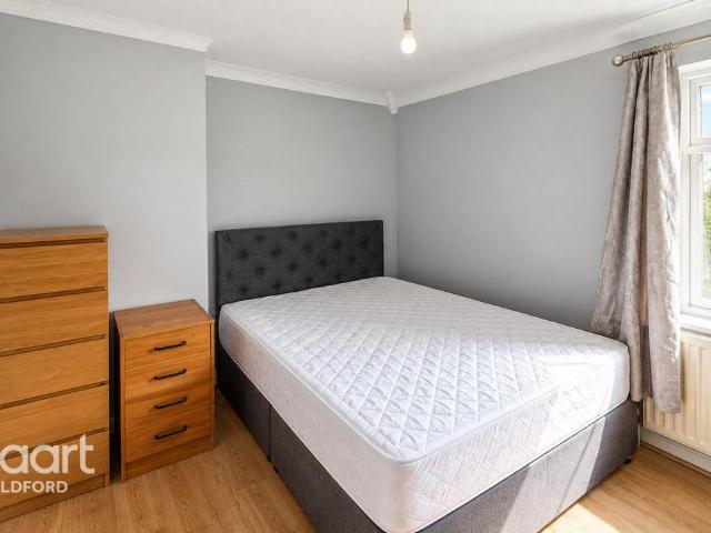 Flat for rent in Guildford Park, Guildford