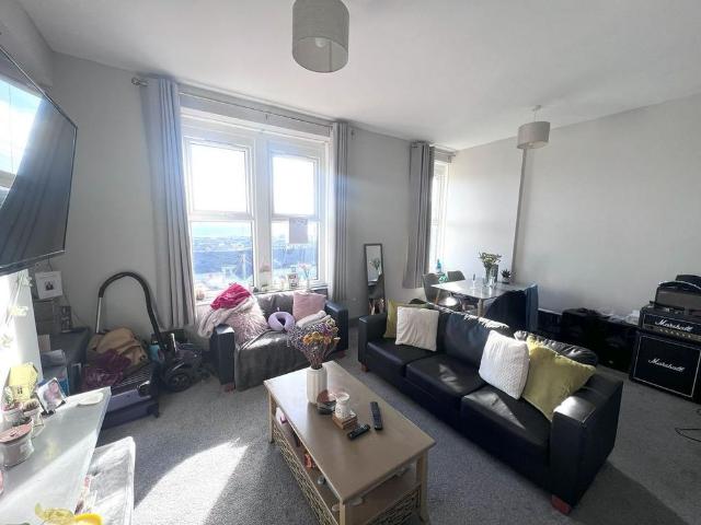 Apartment for rent in Nangreaves, Wales
