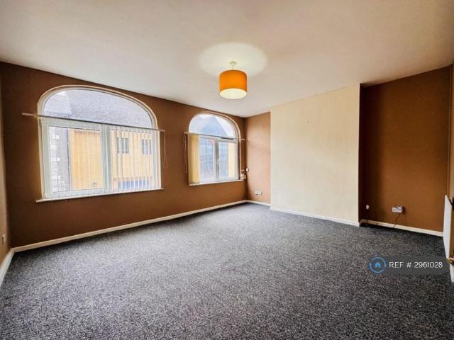 Flat for rent in Stow Hill, Wales