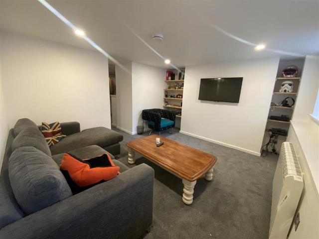 Flat for rent in St Helier