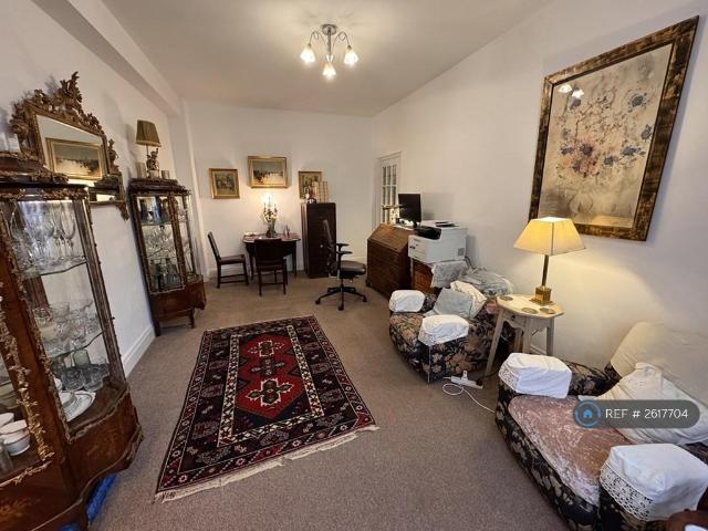 Flat for rent in Bayswater, Greater London
