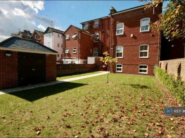 Flat for rent in Reading
